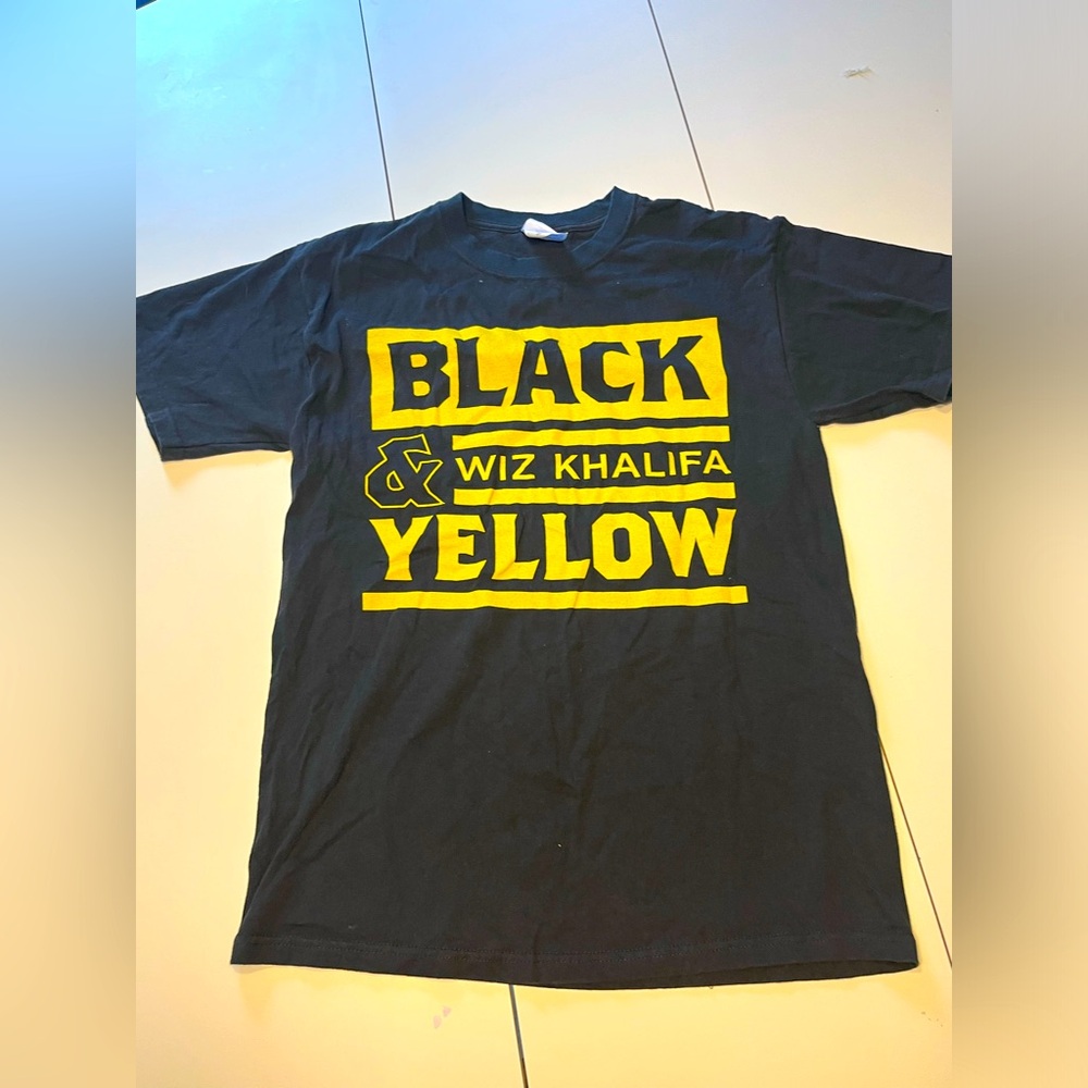 Wiz Khalifa Black and Yellow medium tee shirt